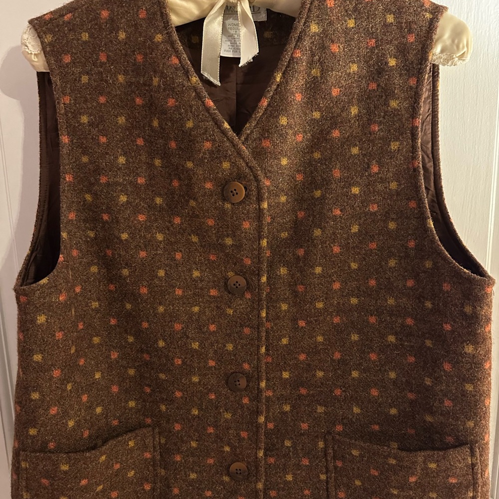 Land Ends 100% Wool Sweater Vest Plaid